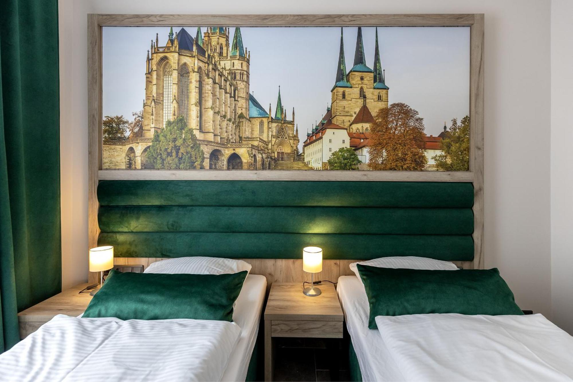 Hotel Garni " Am Domplatz" Ерфурт Екстериор снимка